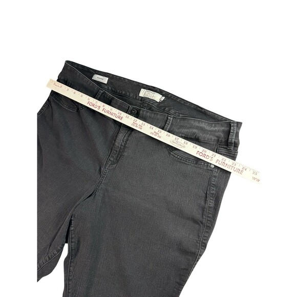 Torrid Black Denim Stretch Jeggings Size 28T Ankle Cropped Plus Size Black Jeans - Picture 7 of 11